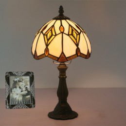 Lampa tal-mejda Tiffany...